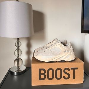 Yeezy 700
